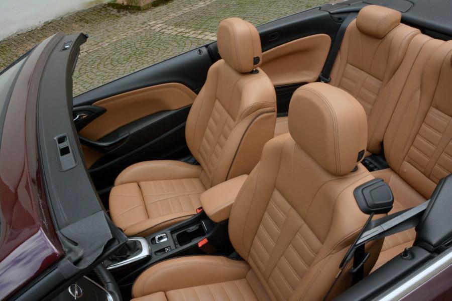  Opel Cascada 2013 года  (фото 19 из 51)